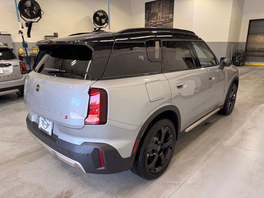 Thumbnail: 2027 MINI Cooper Countryman - 6