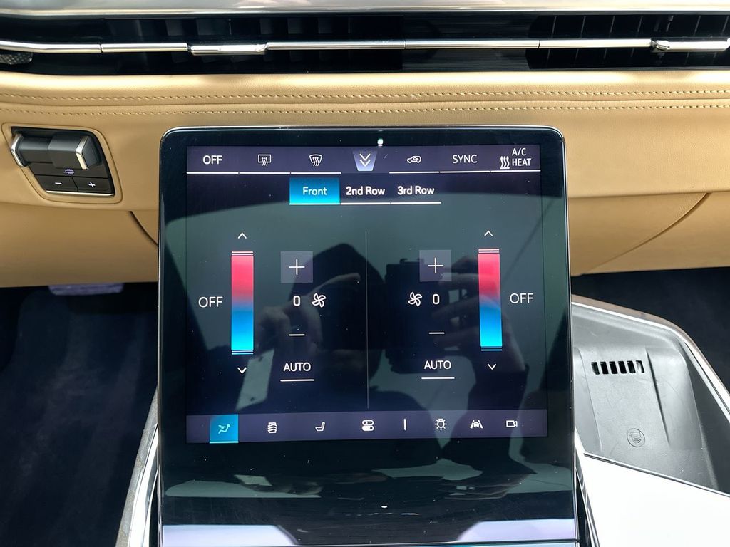 Thumbnail: 2025 Cadillac Escalade IQ - 26