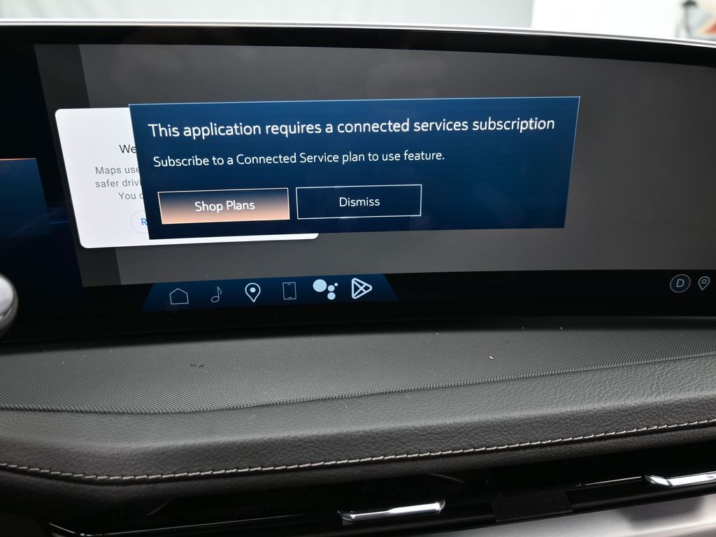 Used 2024 Crystal White Tricoat Cadillac Luxury image 19