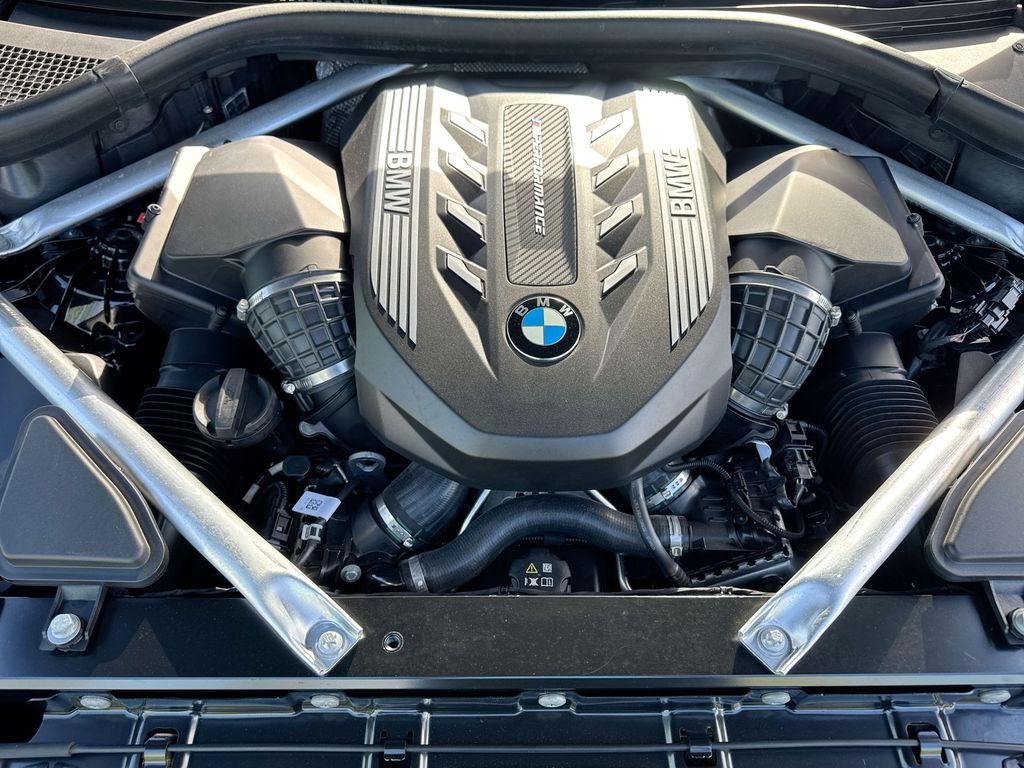 2023 BMW X6 M50i 27