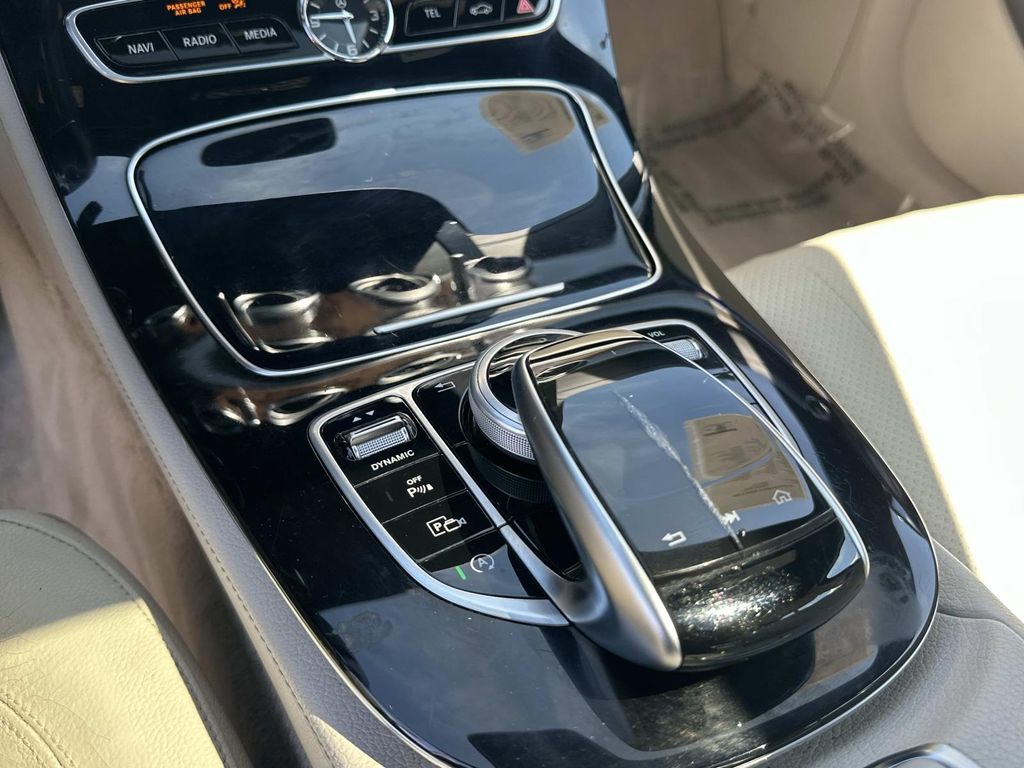 Thumbnail: 2017 Mercedes-Benz E-Class - 23