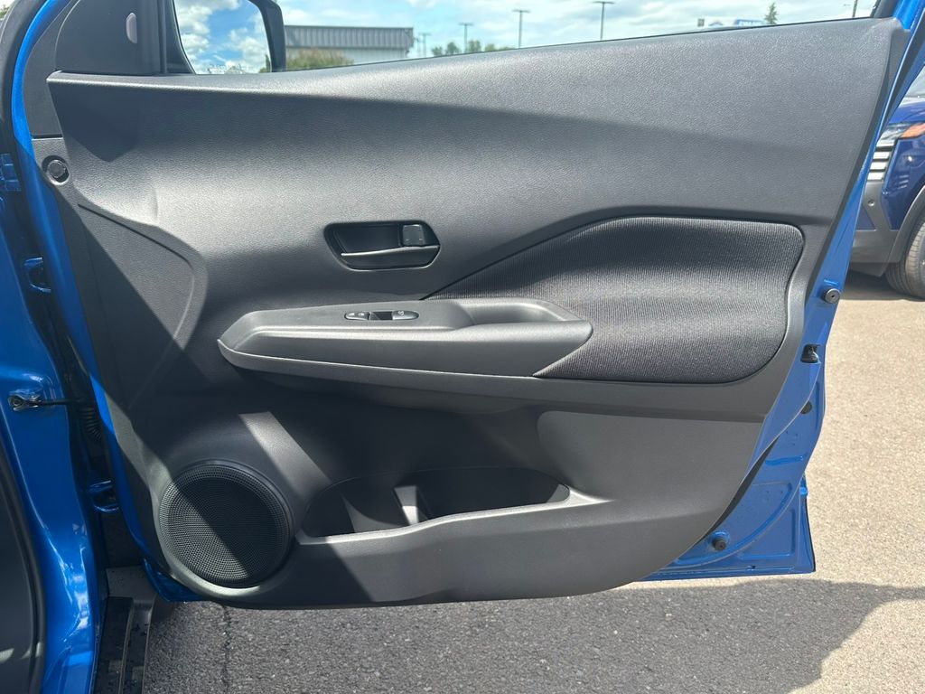 2025 Nissan Kicks Play S