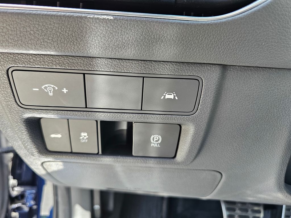 Certified Used 2022 Blue Hyundai SEL Plus image 24