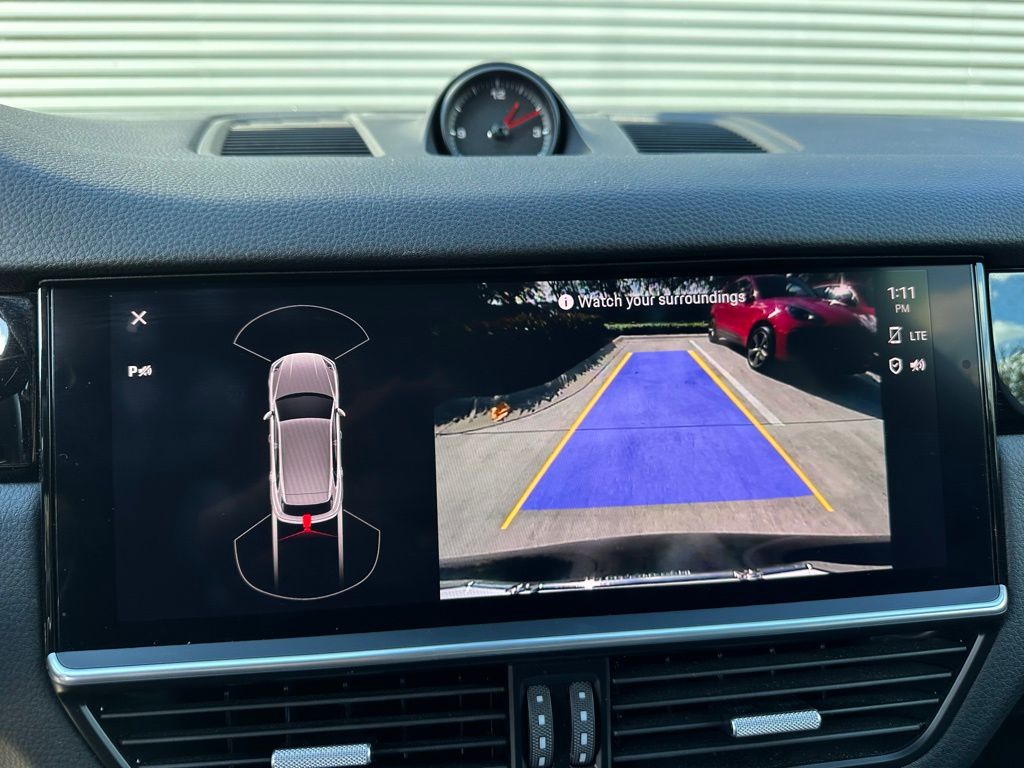 Thumbnail: 2022 Porsche Cayenne - 31