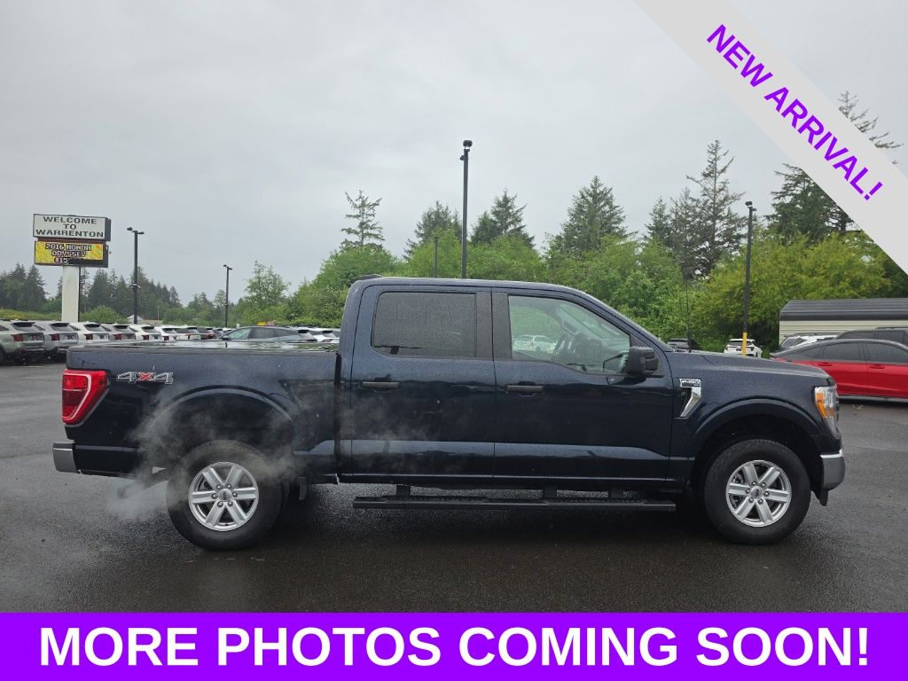 View vehicle photo 7