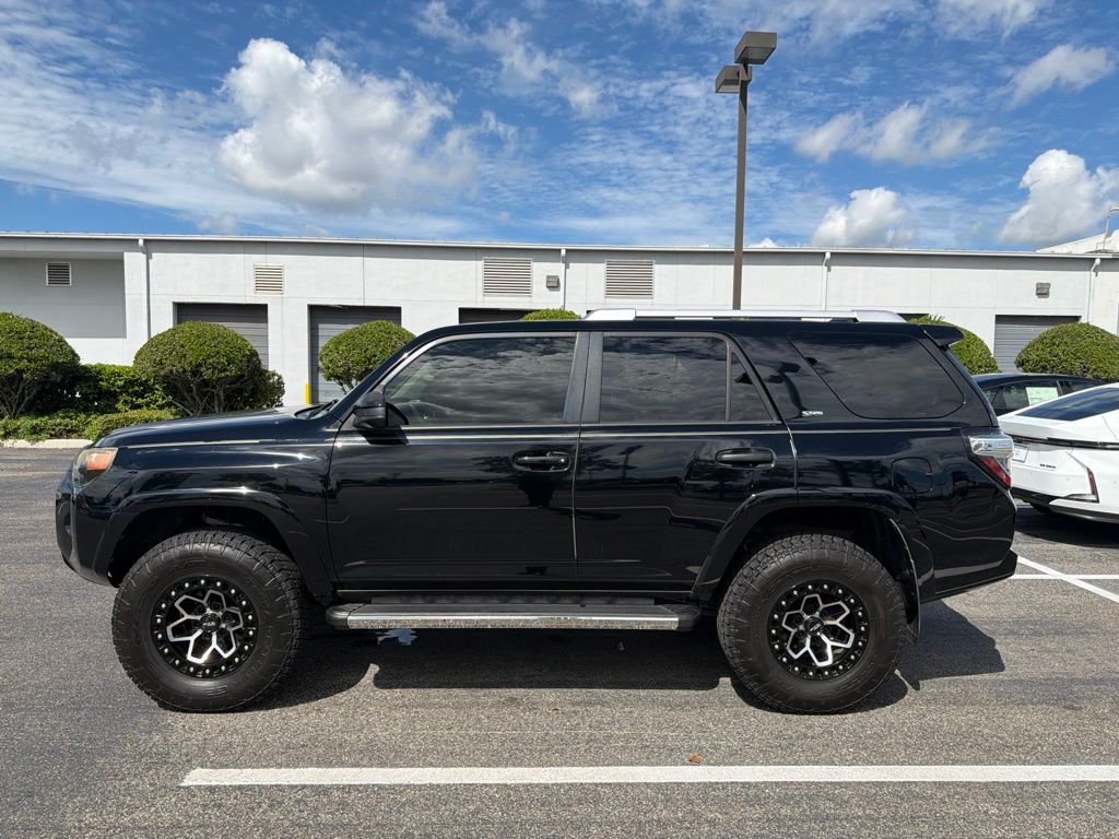 Thumbnail: 2015 Toyota 4Runner - 4