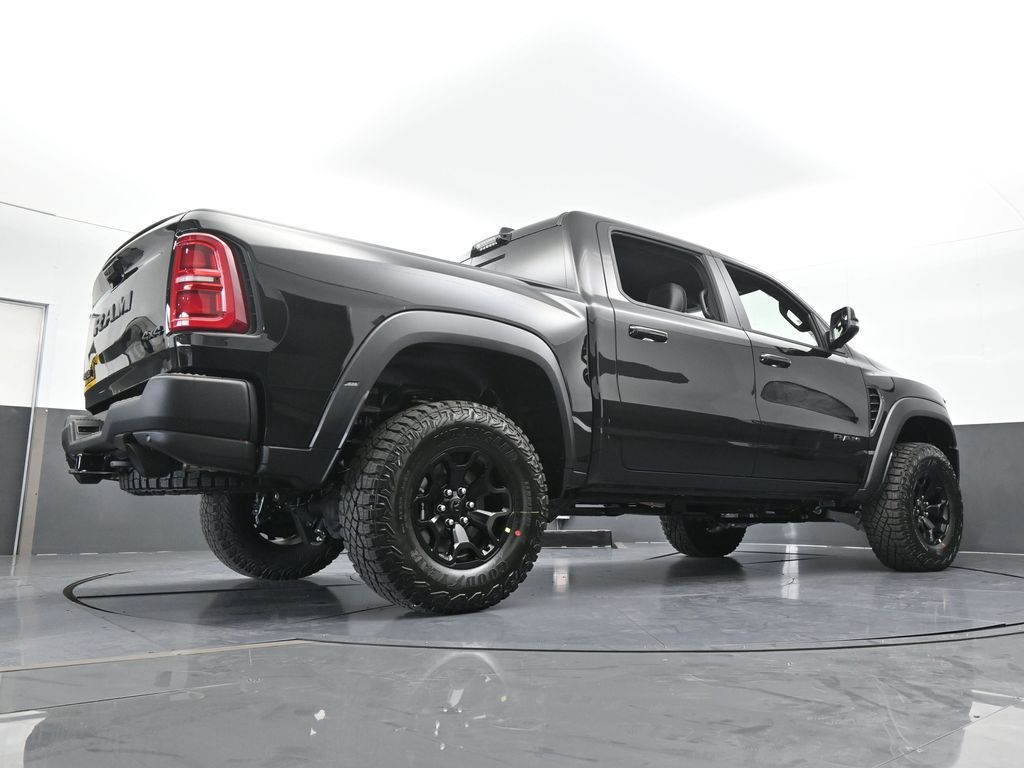 New 2026 Diamond Black Crystal Pearlcoat Ram RHO image 65