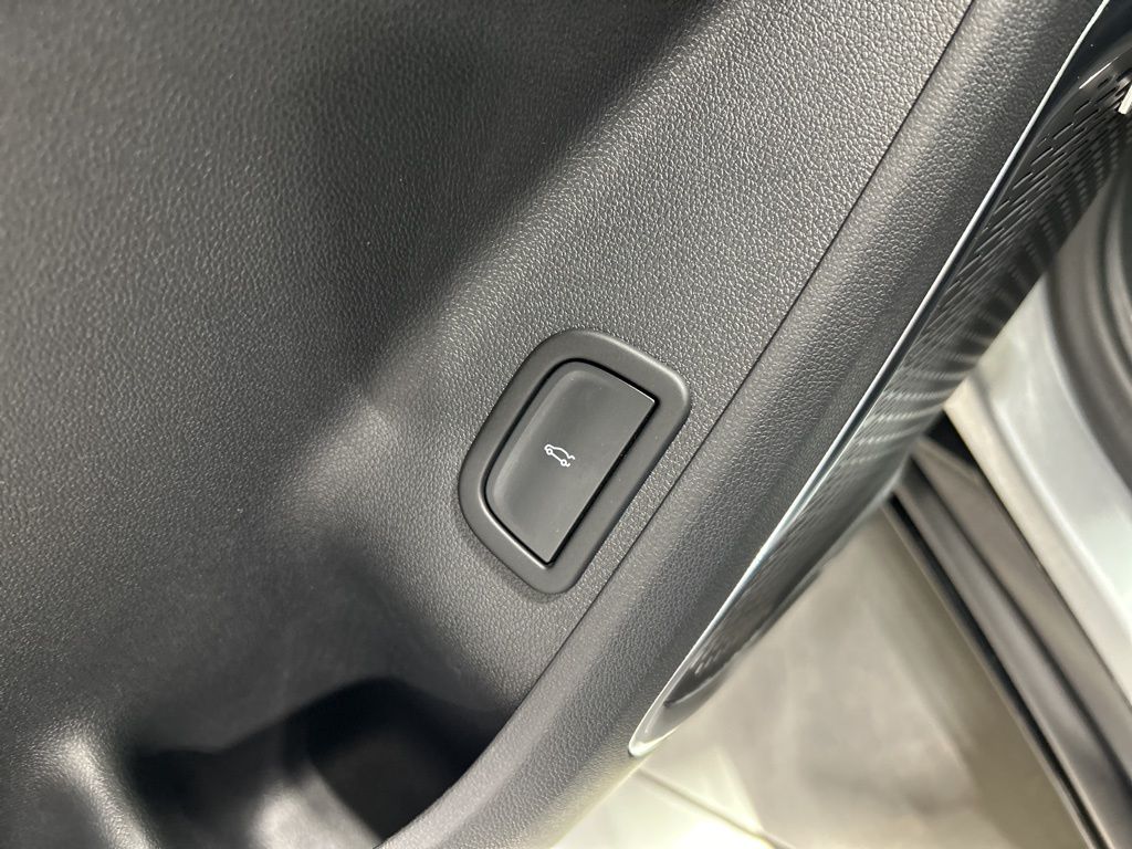 used 2024 Chevrolet Traverse car, priced at $44,242