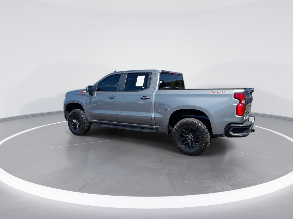 View vehicle photo 6