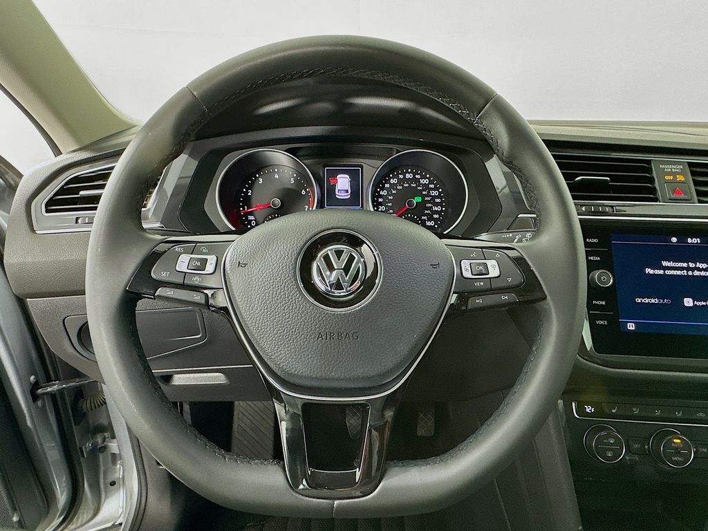 Thumbnail: 2020 Volkswagen Tiguan - 11