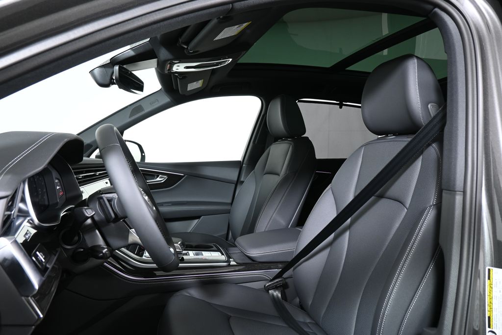 Thumbnail: 2026 Audi Q7 - 13