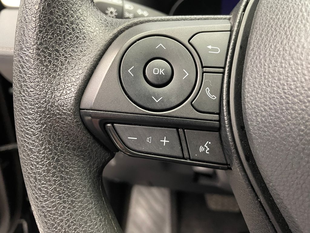 2024 Toyota RAV4 XLE 22