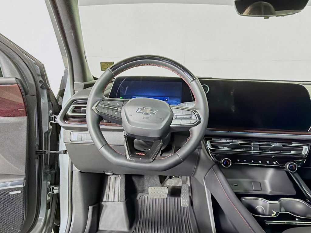 Used 2024 Chevrolet Traverse SUV