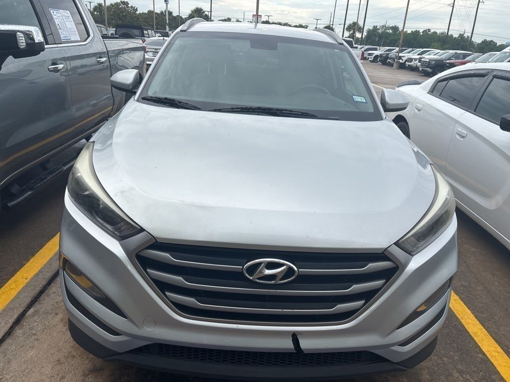 2017 Hyundai Tucson SE Silver at Baytown Hyundai