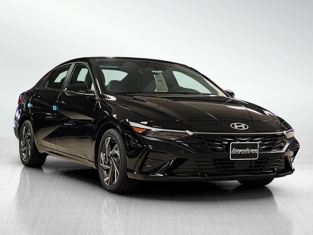 2025 Hyundai Elantra Hybrid Limited FWD