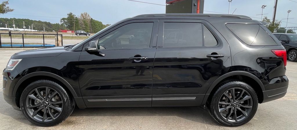 2018 Ford Explorer XLT Black at Autostrade