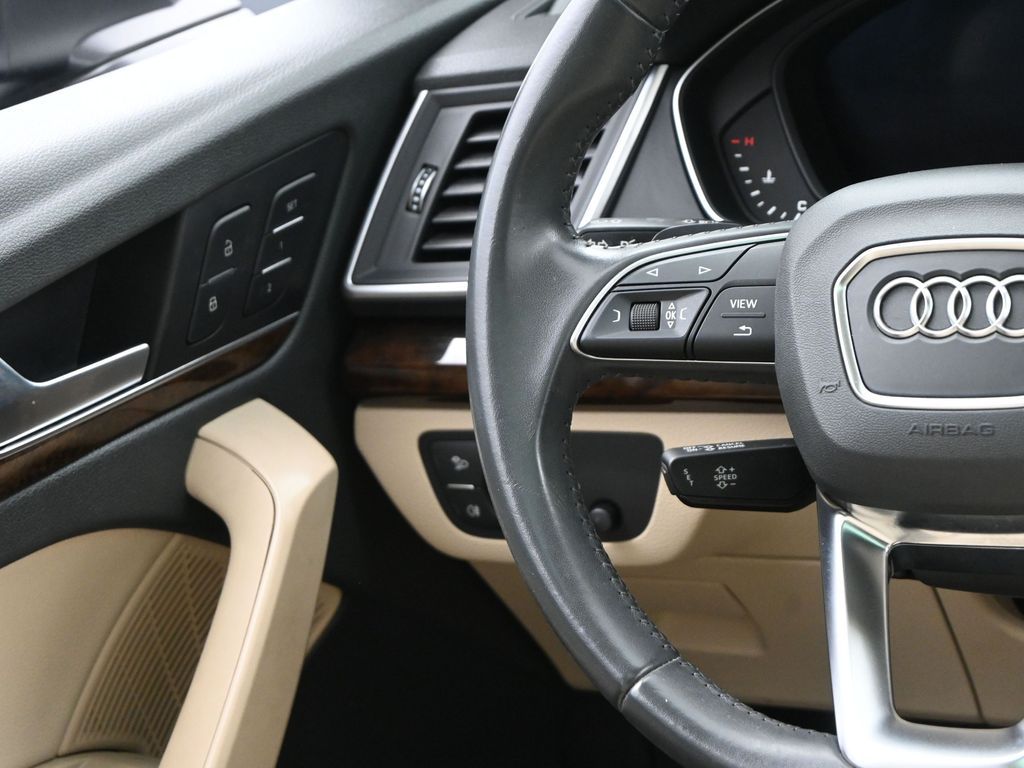 2018 Audi Q5 2.0T quattro Premium Plus
