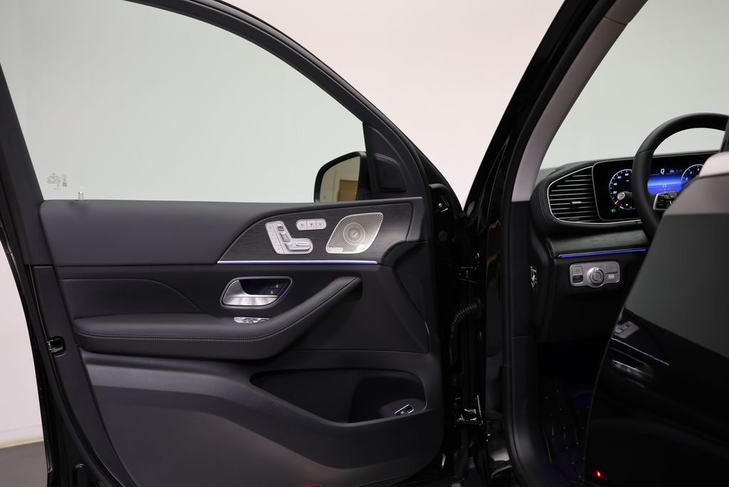 Thumbnail: 2026 Mercedes-Benz GLS - 31