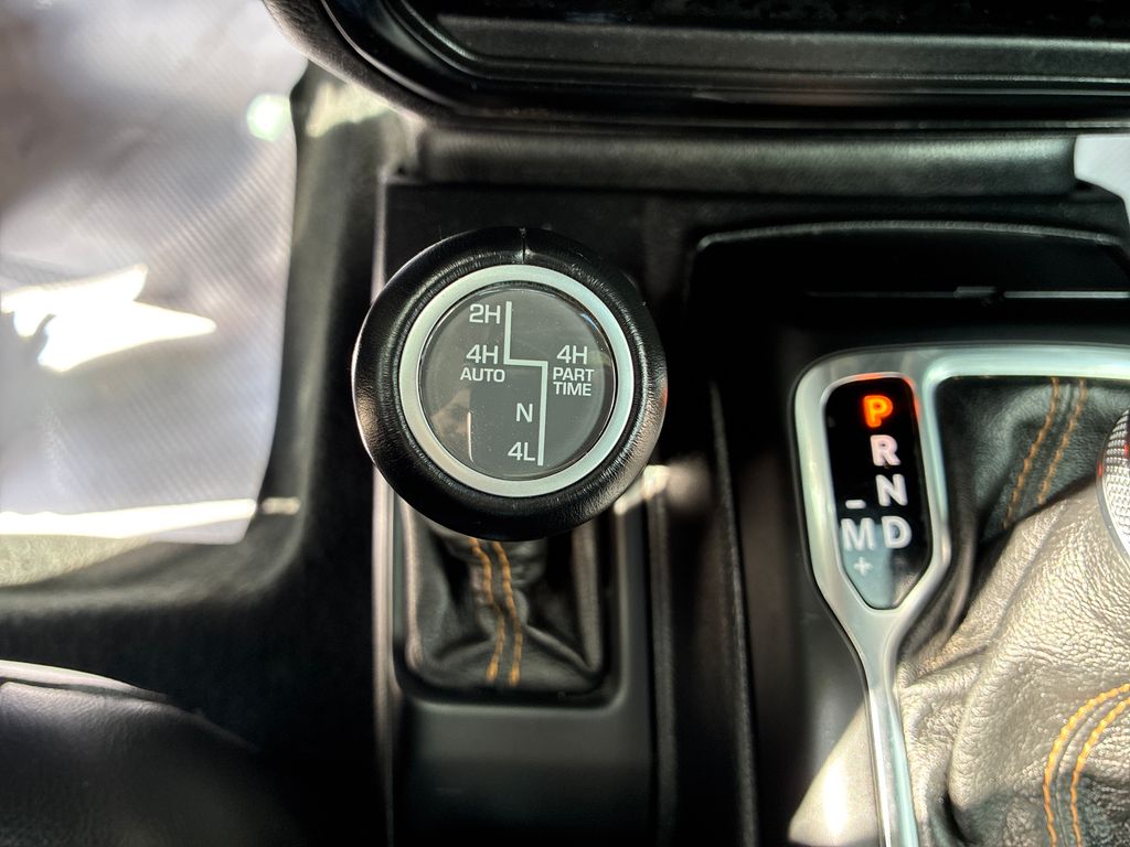 2022 Jeep Gladiator Overland White at Auto Express Mitsubishi