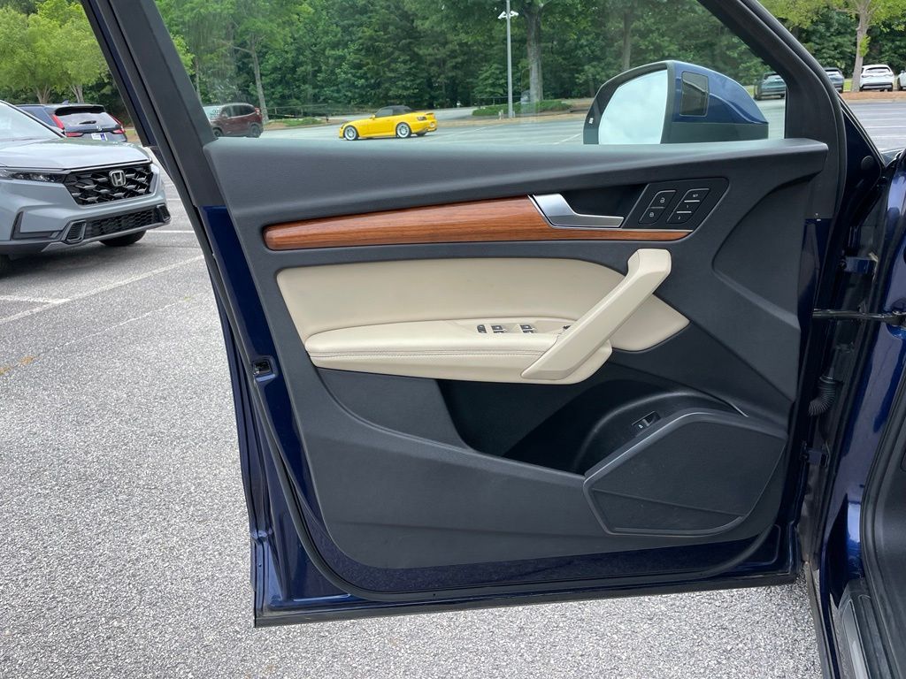 Thumbnail: 2021 Audi Q5 - 24