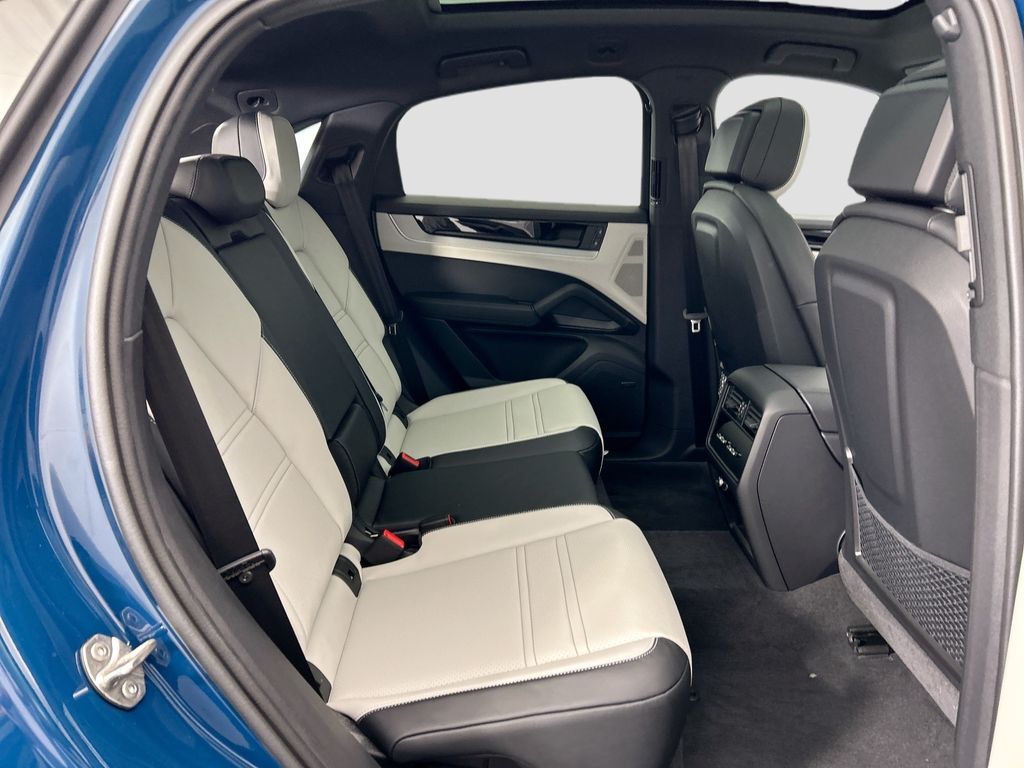 Thumbnail: 2026 Porsche  - 23