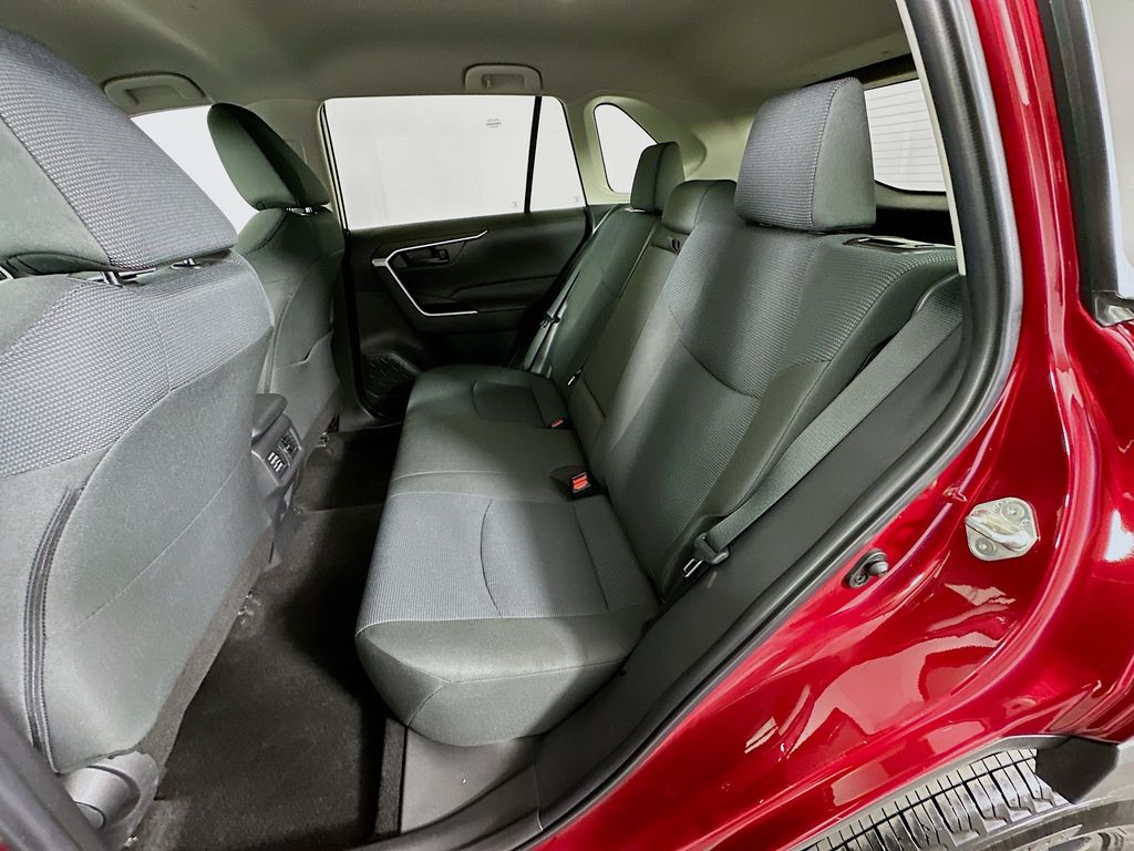 Thumbnail: 2022 Toyota RAV4 - 23