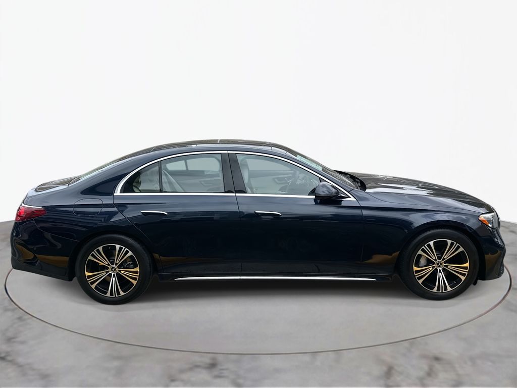 Thumbnail: 2025 Mercedes-Benz E-Class - 6