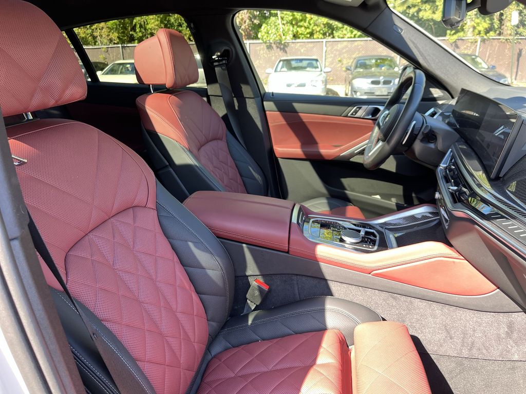 Thumbnail: 2025 BMW X6 - 26