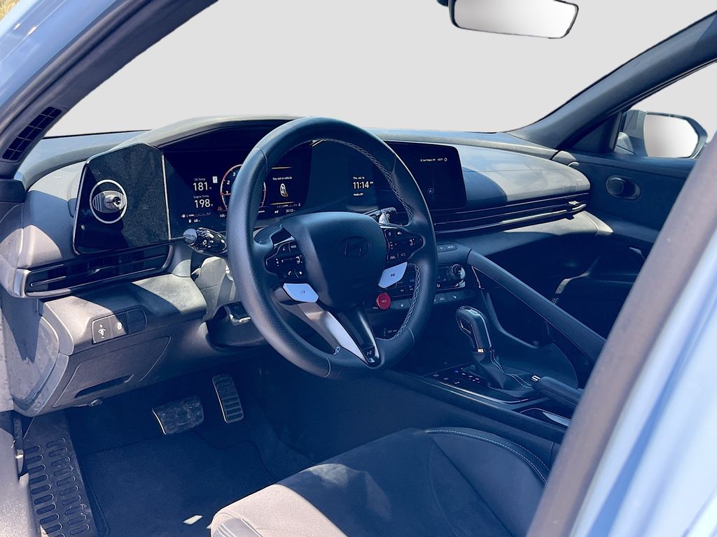 Used 2025 Blue Hyundai Base image 9