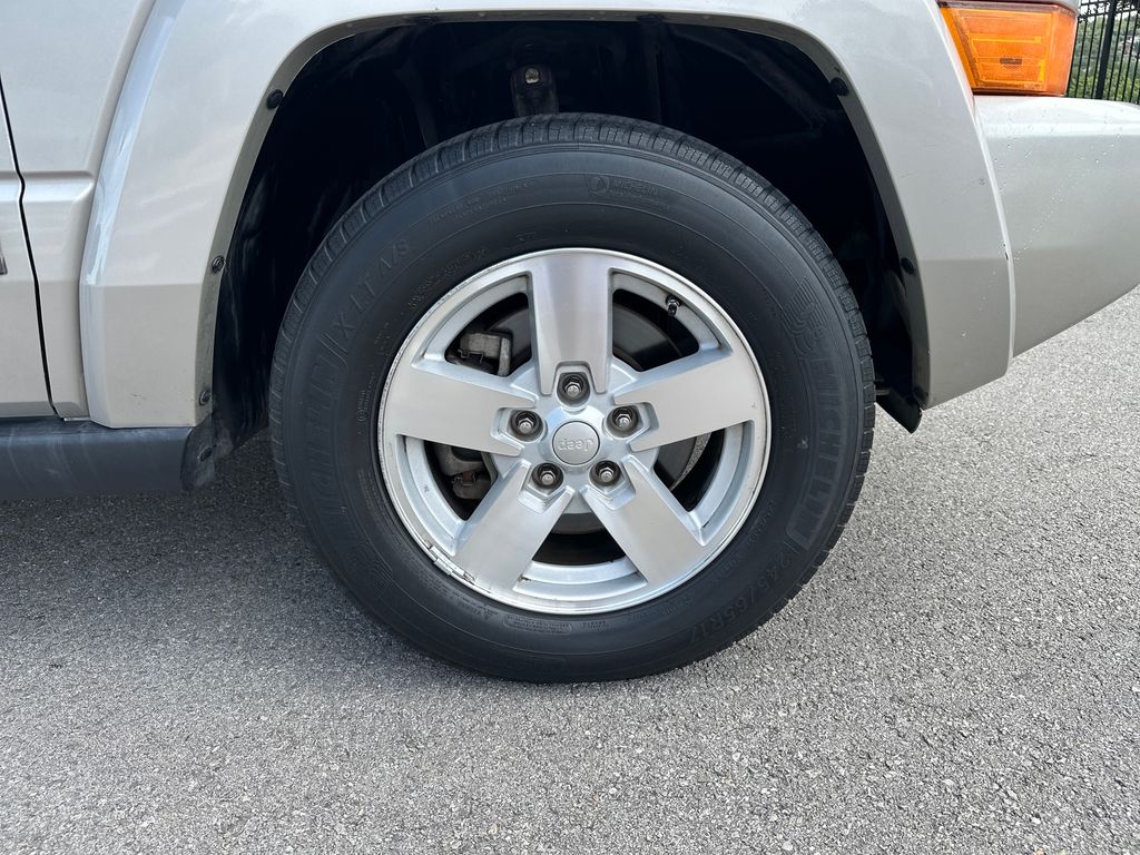 Used Car 2008 Jeep Commander  Sport For Sale Under $10,000 In Austin, Texas