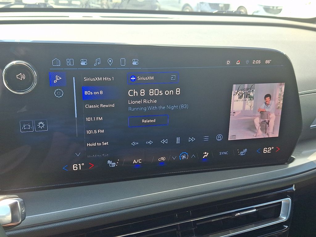 2024 Chevrolet Traverse LT White at Carlisle Cadillac Buick GMC