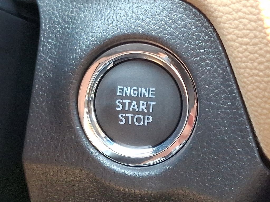 2025 Toyota RAV4 XLE Premium 15