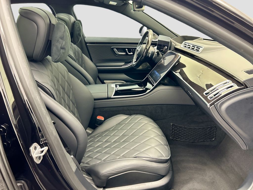 Thumbnail: 2024 Mercedes-Benz S-Class - 22