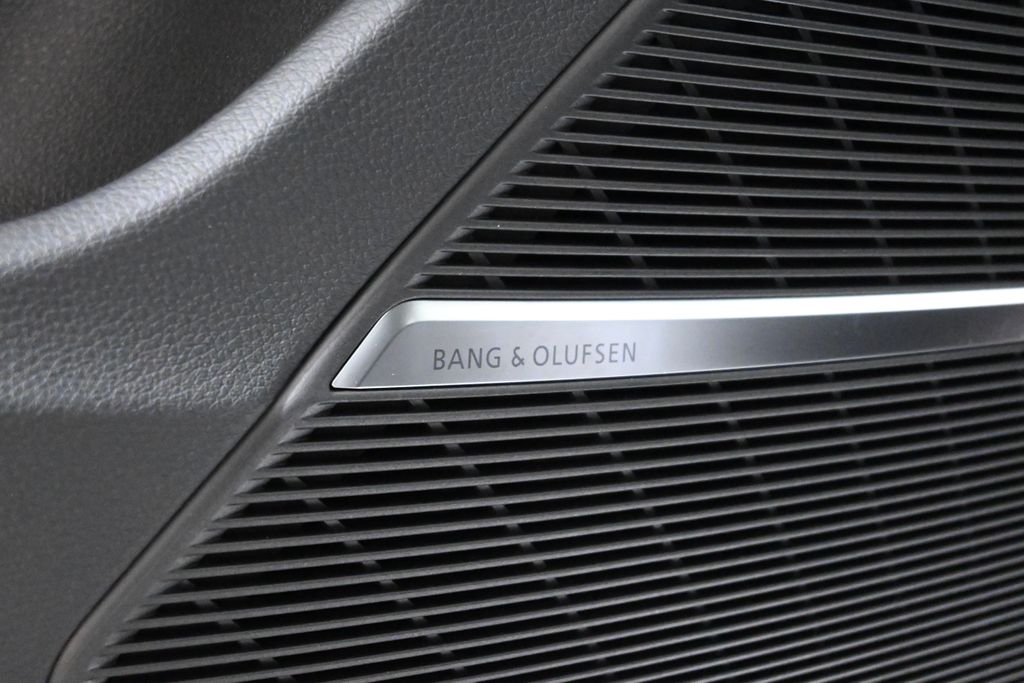 Thumbnail: 2025 Audi Q7 - 25