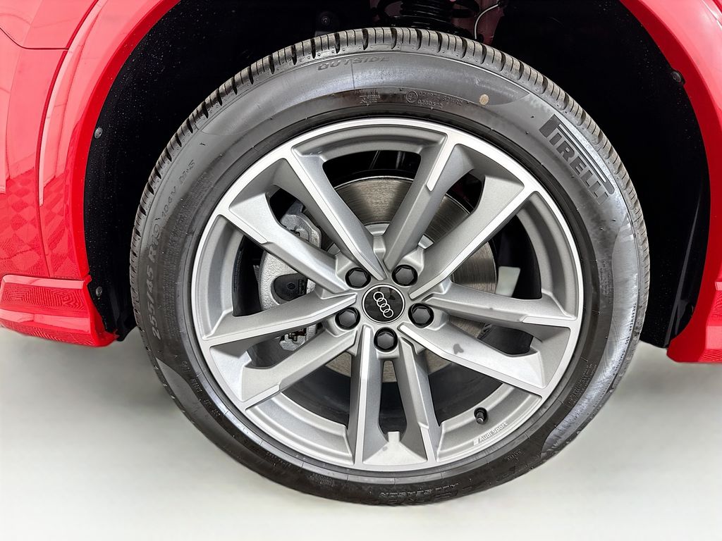 Thumbnail: 2025 Audi Q3 - 29