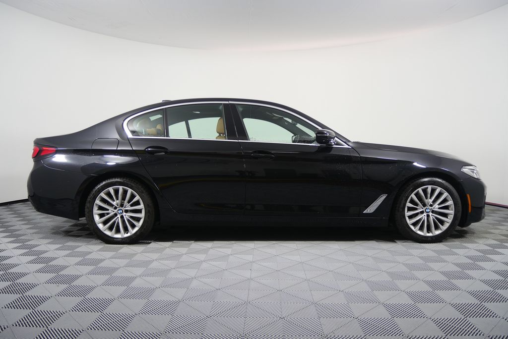 Thumbnail: 2021 BMW 5 Series - 2