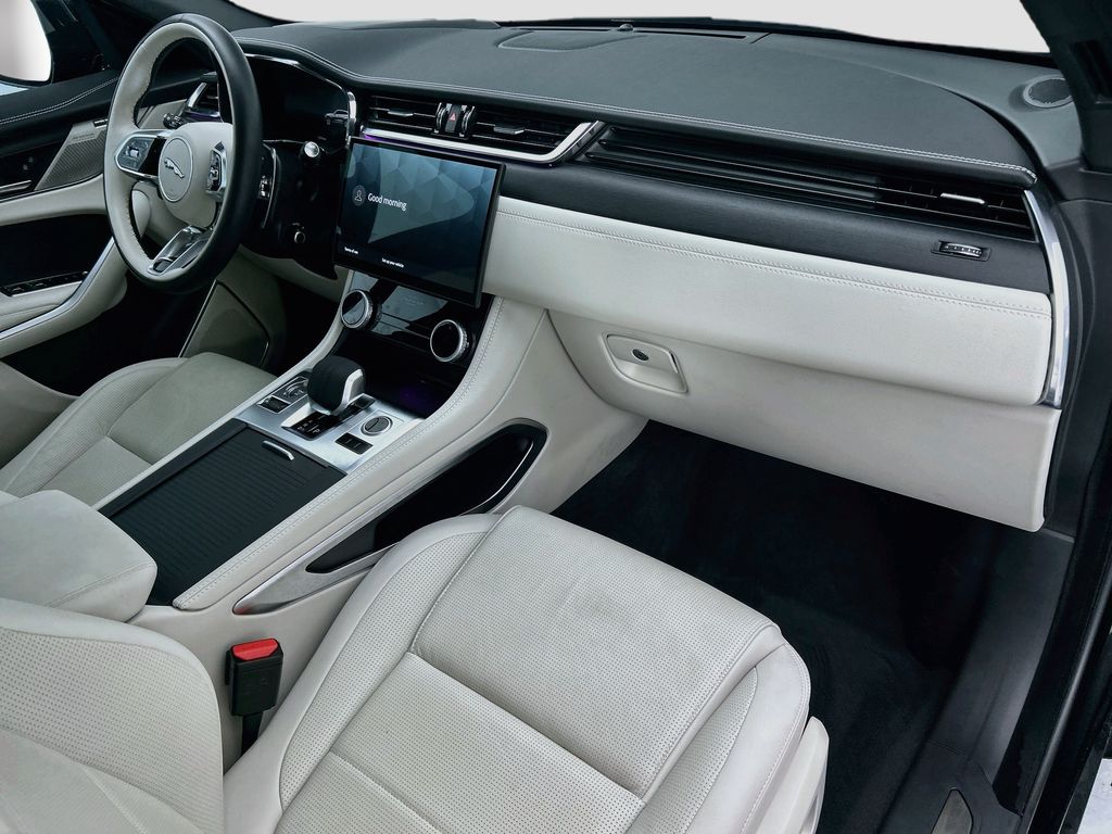 Thumbnail: 2026 Jaguar F-Pace - 15
