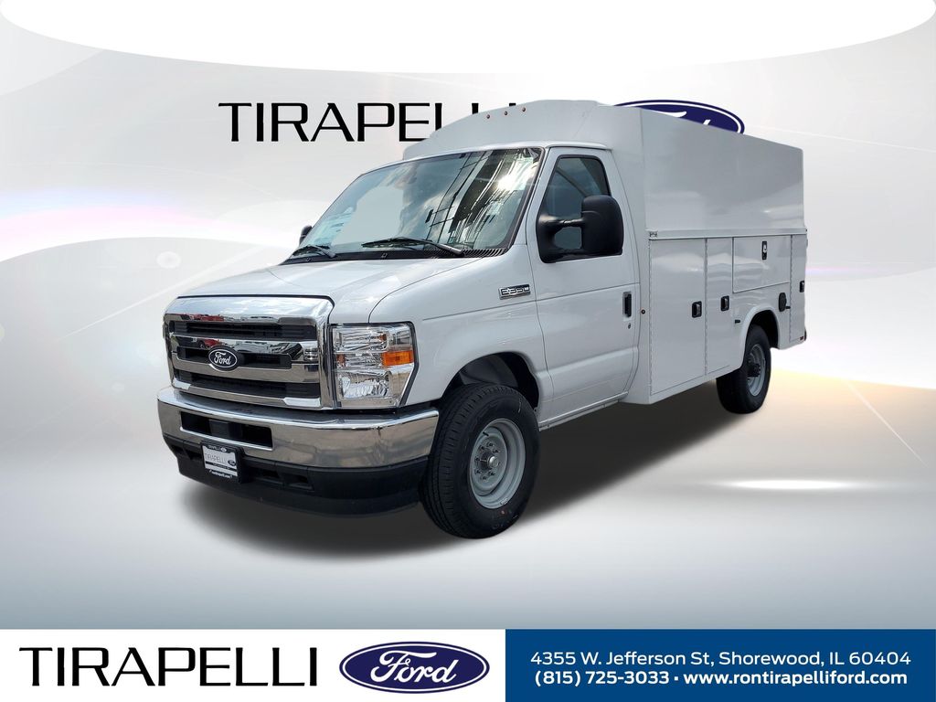 White 2027 Ford E-Series Chassis Pickup Truck Rear-Wheel Drive 6-Speed Automatic Overdrive