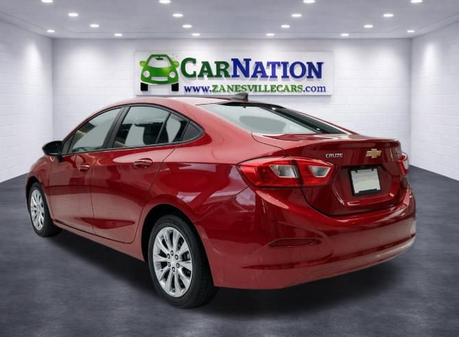 Photo 3 of 2018 Chevrolet Cruze LS Auto