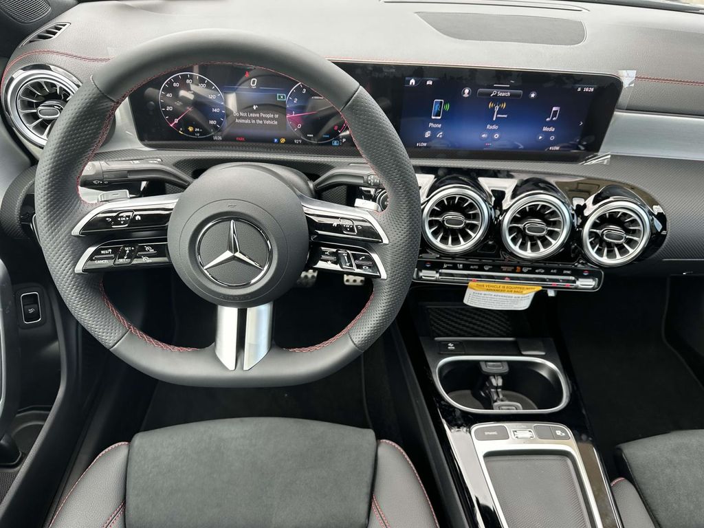 2025 Mercedes-Benz CLA 250 8