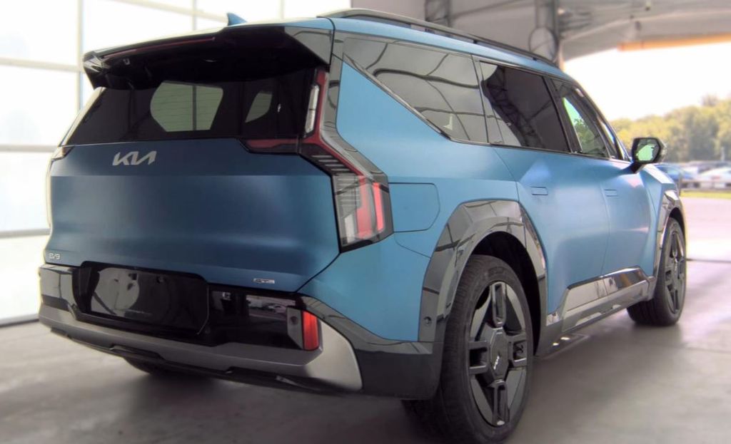 Used 2024 Blue Kia GT-Line image 3