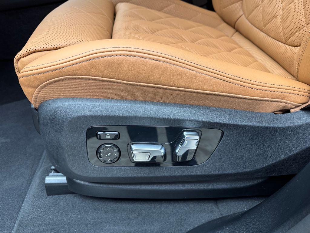 New 2026 Black BMW xDrive40i image 10