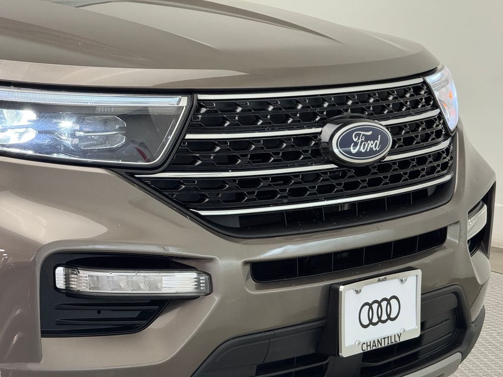 Thumbnail: 2021 Ford Explorer - 3