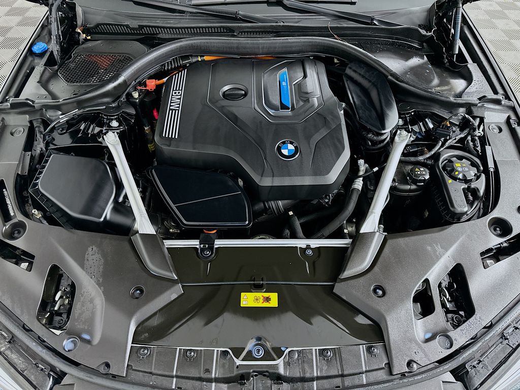 Thumbnail: 2023 BMW 5 Series - 31