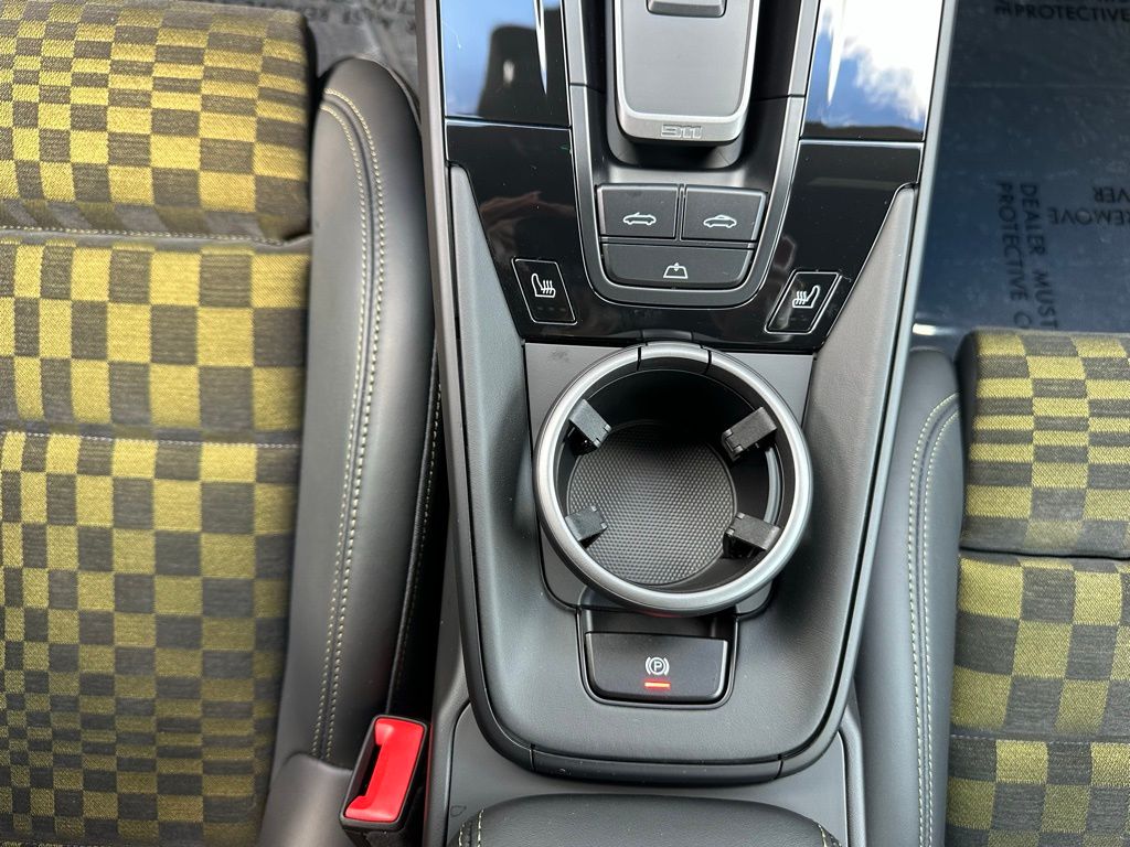 Thumbnail: 2026 Porsche 911 - 27