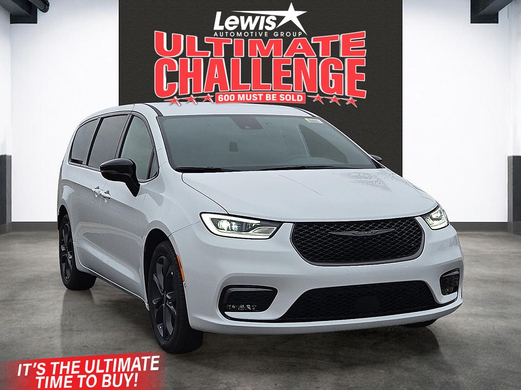 New 2026 Chrysler Pacifica For Sale in Farmington, AR