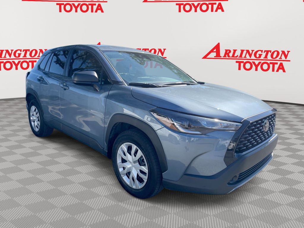 2024 Toyota Corolla Cross L's photo