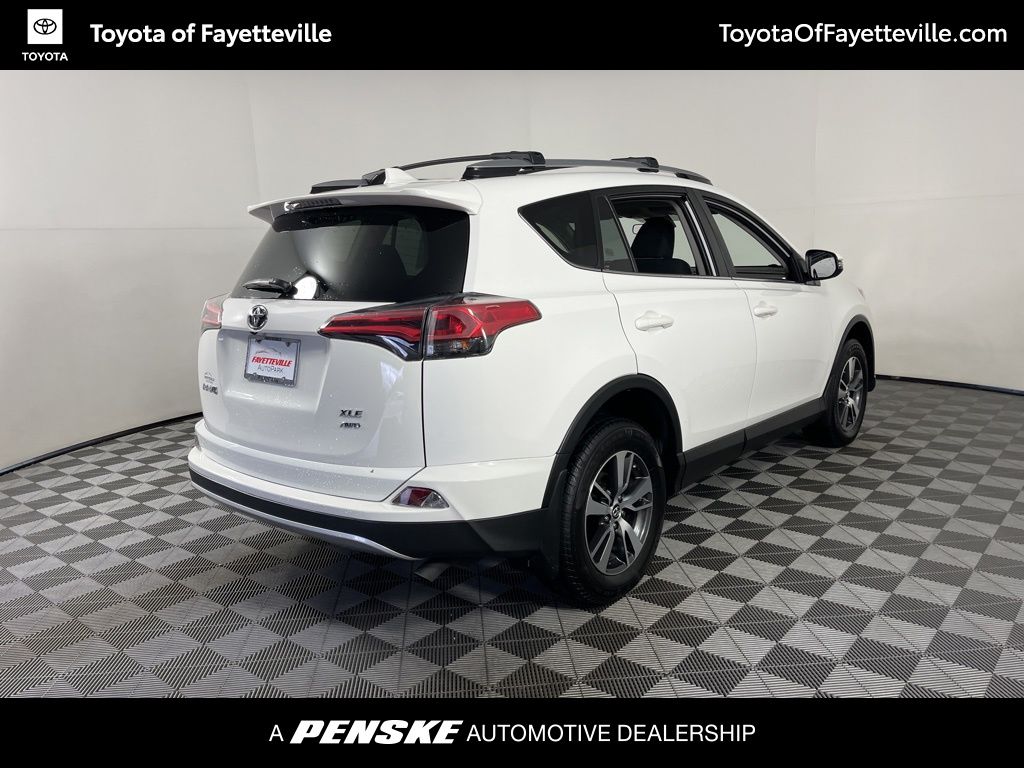 2018 Toyota RAV4 XLE 15