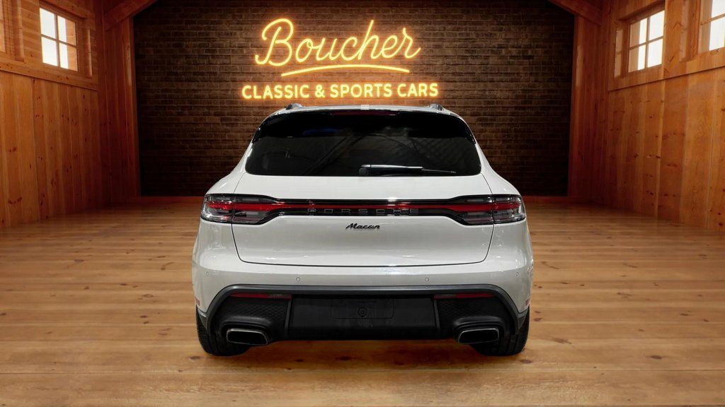 Used 2024 Chalk Porsche  image 4