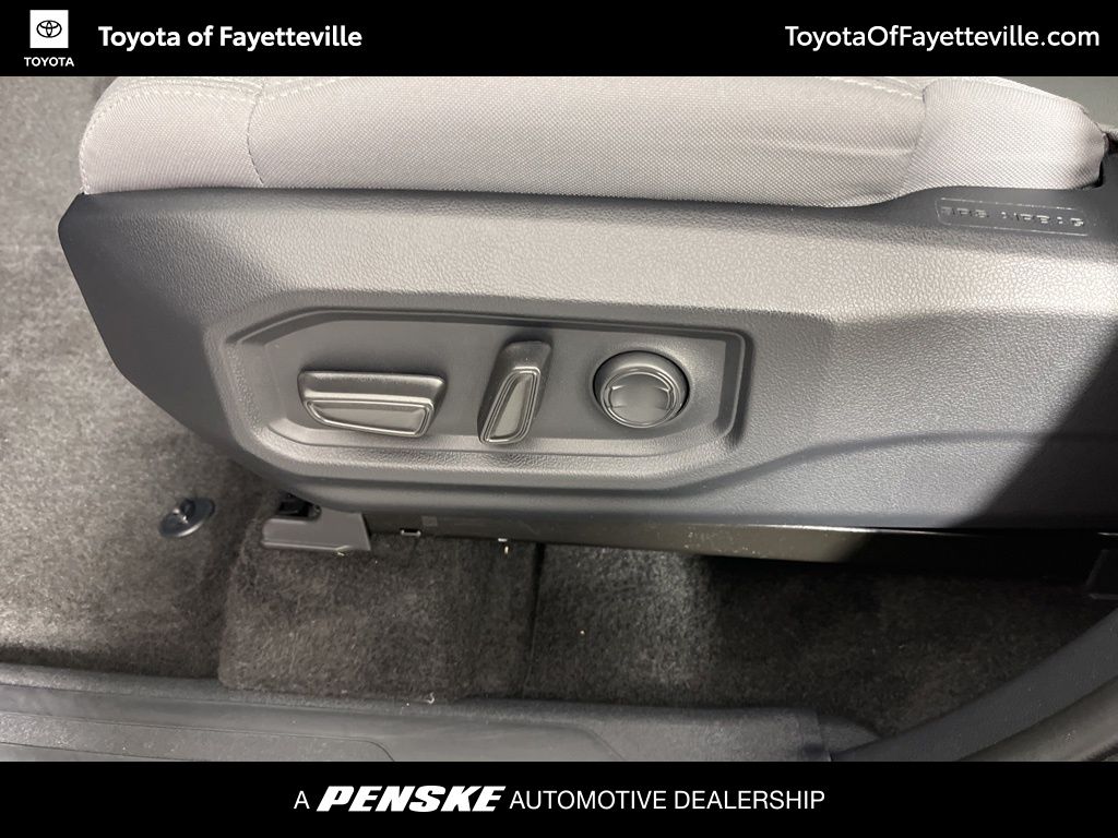 Thumbnail: 2025 Toyota Tundra - 22